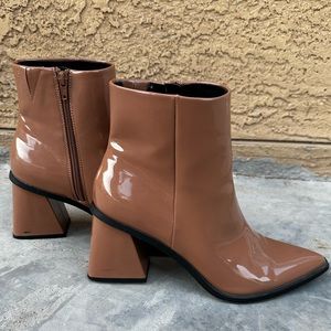 Toffee ankle Chelsea boot